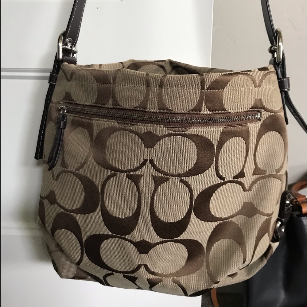 Coach crossbody In signature brown